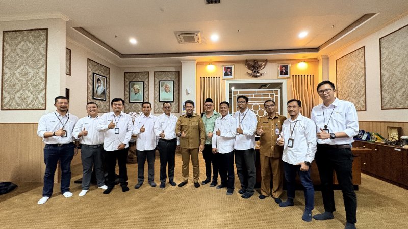 kadin-probolinggo-Bupati Haris Dorong Listrik Masuk Dusun, Perkuat Sinergi KADIN dan PLN