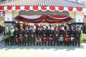 upacara-hut-ri-ke-80-di-alun-alun-kraksaan